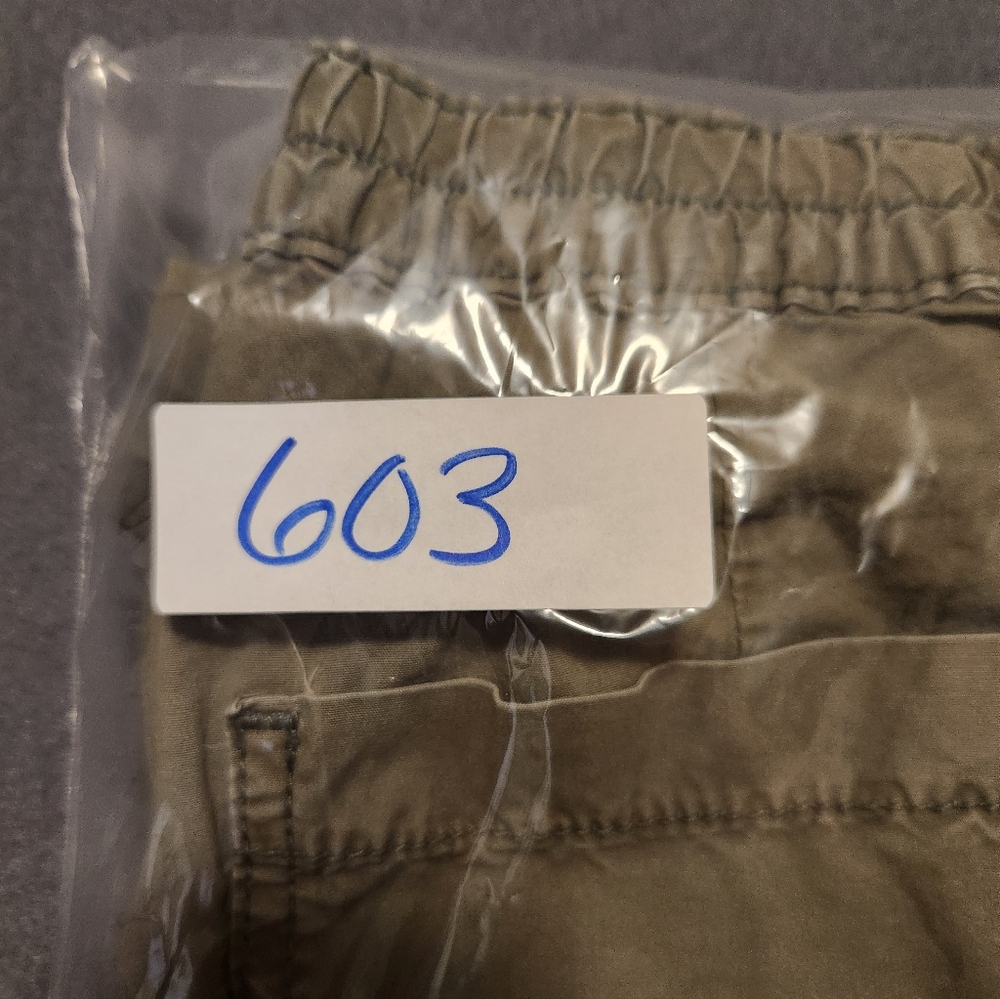 No Boundaries Size Large Green - Picture 12 of 12